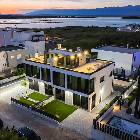 House Marina Ii *