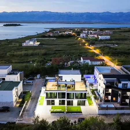 House Marina Ii