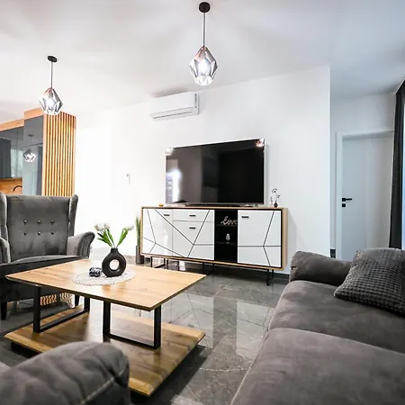 House Marina Ii *